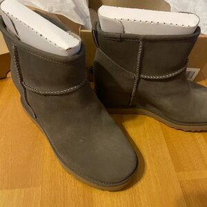 UGG Women's Wedges in grey